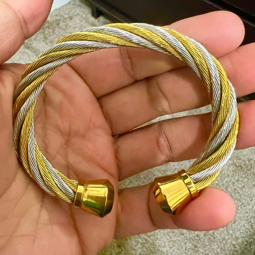 Stainless bracelet